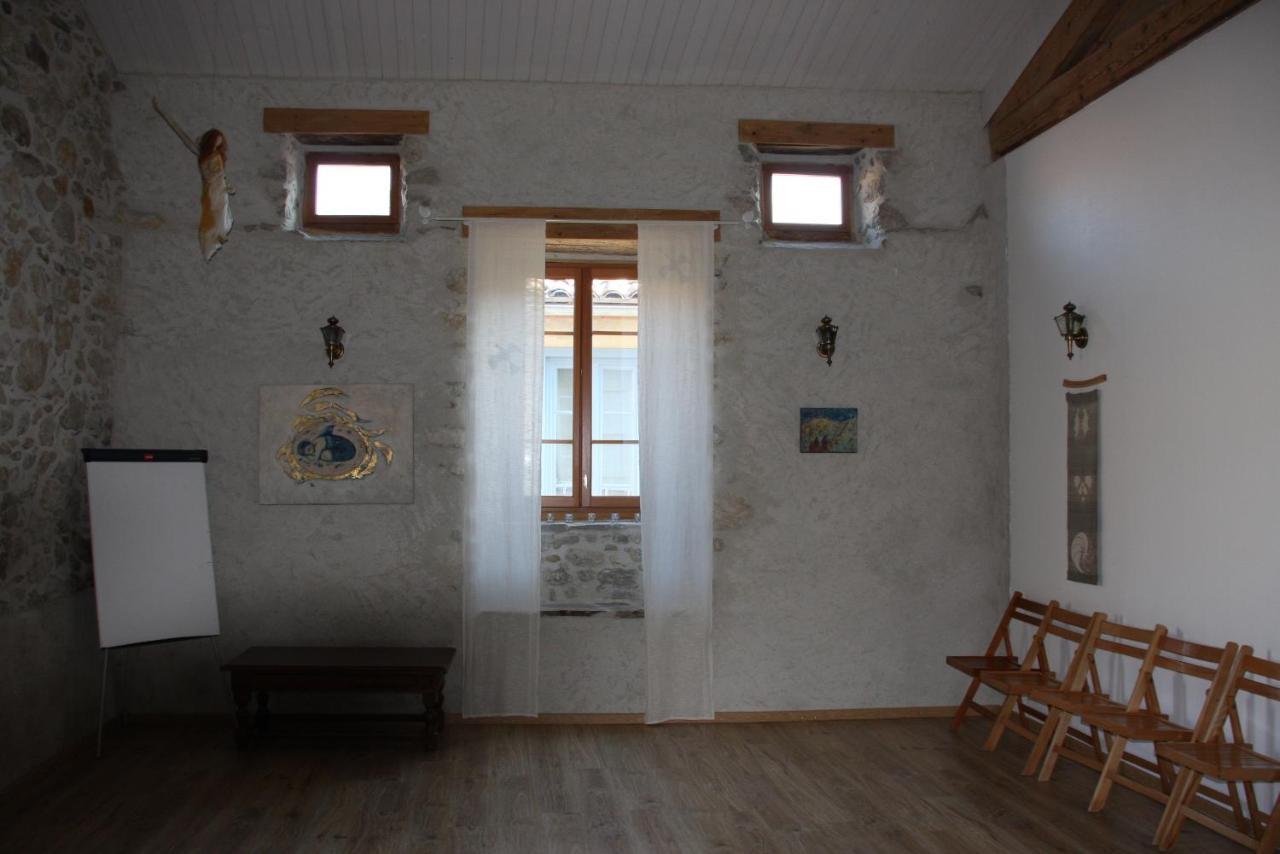 Le Pelerin Bed & Breakfast Montségur Екстериор снимка
